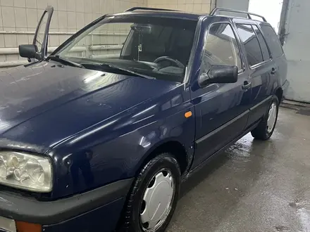 Volkswagen Golf 1996 года за 1 600 000 тг. в Алматы – фото 3