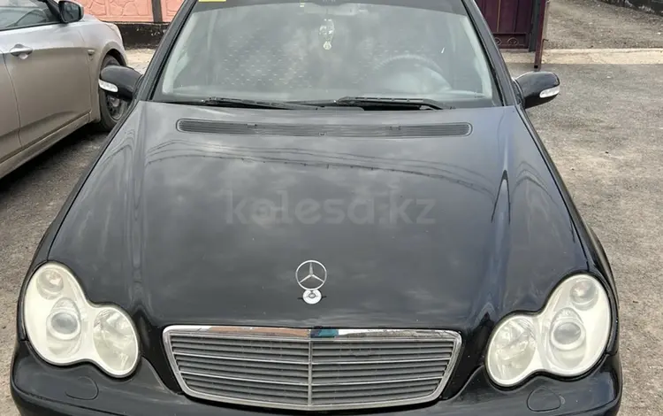 Mercedes-Benz C 230 2006 годаүшін3 900 000 тг. в Астана