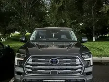 Toyota Sequoia, 2022