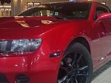 Chevrolet Camaro 2014 годаүшін10 000 000 тг. в Астана – фото 2