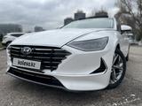 Hyundai Sonata 2021 года за 13 100 000 тг. в Алматы – фото 4