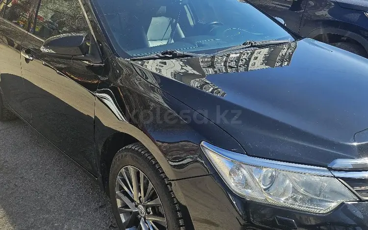 Toyota Camry 2015 года за 11 000 000 тг. в Актобе