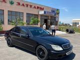 Mercedes-Benz S 500 2002 годаүшін3 800 000 тг. в Шу – фото 2