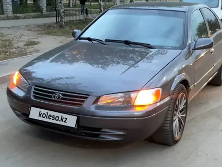 Toyota Camry 1997 года за 3 500 000 тг. в Павлодар – фото 39