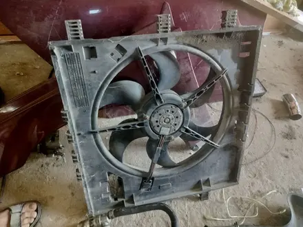 Вентилятор охлаждения Мерседес Вито за 50 000 тг. в Актобе – фото 2