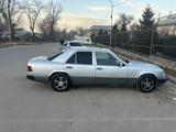 Mercedes-Benz E 230 1988 года за 1 500 000 тг. в Алматы – фото 2