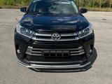 Toyota Highlander 2017 года за 22 500 000 тг. в Костанай – фото 2
