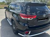 Toyota Highlander 2017 года за 22 500 000 тг. в Костанай – фото 3