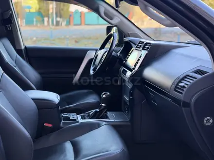 Toyota Land Cruiser Prado 2023 года за 24 900 000 тг. в Актобе – фото 7
