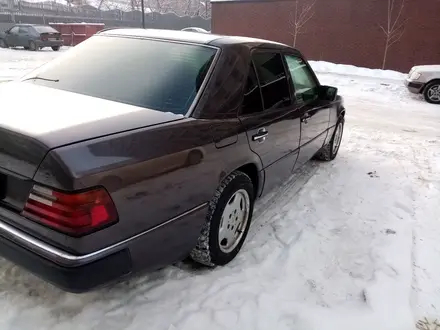 Mercedes-Benz E 230 1991 года за 1 700 000 тг. в Алматы – фото 12