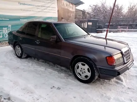 Mercedes-Benz E 230 1991 года за 1 700 000 тг. в Алматы – фото 7