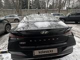 Hyundai Elantra 2023 года за 9 489 000 тг. в Алматы – фото 4