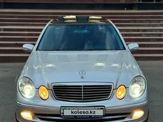Mercedes-Benz E 320