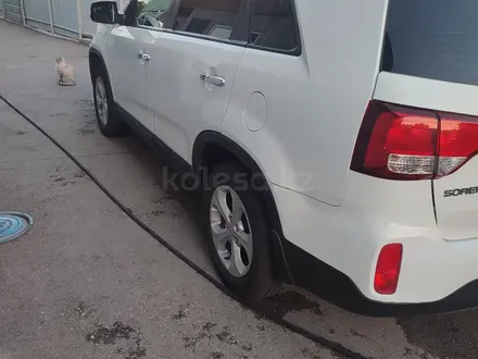 Kia Sorento 2014 года за 7 000 000 тг. в Алматы – фото 3