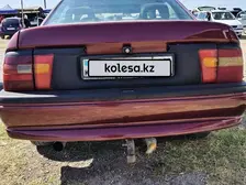 Opel Vectra, 1990