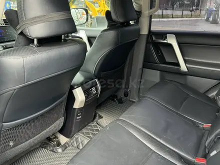 Toyota Land Cruiser Prado 2010 года за 15 100 000 тг. в Семей – фото 25