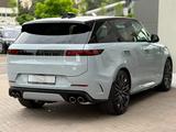Land Rover Range Rover Sport SV 2026 года за 142 366 000 тг. в Алматы – фото 4