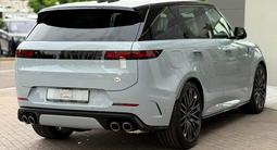Land Rover Range Rover Sport SV 2026 года за 142 366 000 тг. в Алматы – фото 4