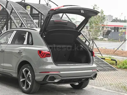 Audi Q3 40 TFSI Quattro Sport 2026 года за 24 600 000 тг. в Алматы – фото 25