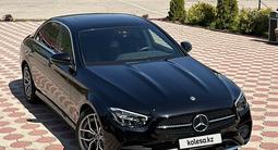 Mercedes-Benz E 200 2022 года за 30 000 000 тг. в Алматы