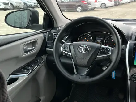 Toyota Camry 2016 года за 8 800 000 тг. в Атырау – фото 8