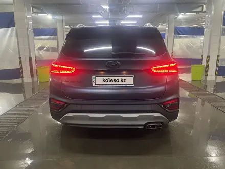 Hyundai Santa Fe 2018 года за 11 450 000 тг. в Астана – фото 4