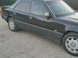 Mercedes-Benz E 200 1993 годаүшін900 000 тг. в Актобе – фото 4
