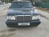 Mercedes-Benz E 200 1993 годаүшін900 000 тг. в Актобе – фото 5