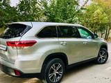 Toyota Highlander 2019 года за 19 000 000 тг. в Шымкент – фото 2