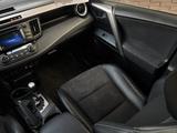 Toyota RAV4 2016 года за 10 800 000 тг. в Актобе – фото 4