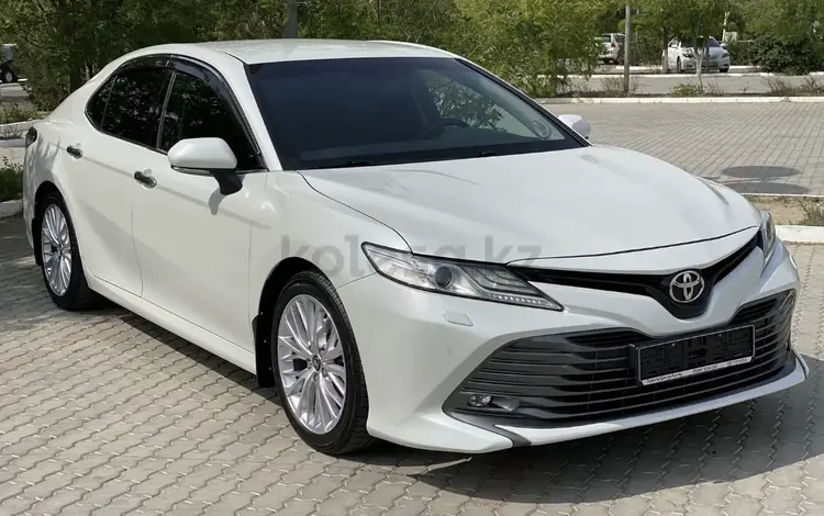 Toyota Camry 2018 года за 14 300 000 тг. в Актау