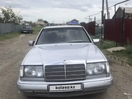 Mercedes-Benz E 300 1989 года за 600 000 тг. в Актобе