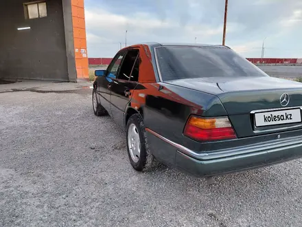 Mercedes-Benz E 200 1994 года за 1 450 000 тг. в Шымкент – фото 5