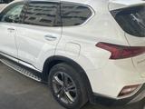 Hyundai Santa Fe 2020 года за 17 200 000 тг. в Атырау – фото 4