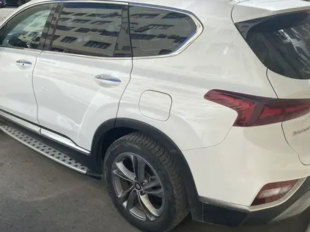 Hyundai Santa Fe 2020 года за 14 500 000 тг. в Атырау – фото 4