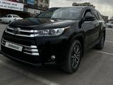 Toyota Highlander 2018 года за 16 000 000 тг. в Алматы