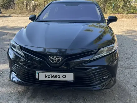 Toyota Camry 2019 года за 13 000 000 тг. в Алматы