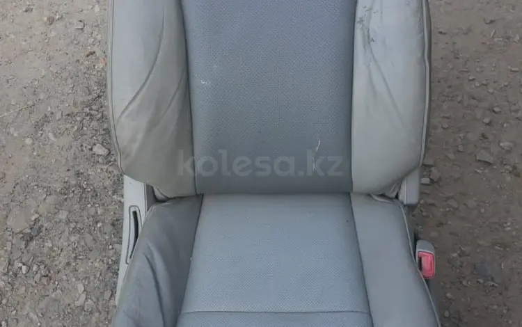 Переднее пассажирское сиденье на Lexus GS300 2006-2009 год за 40 000 тг. в Алматы