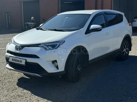 Toyota RAV4 2016 года за 11 950 000 тг. в Усть-Каменогорск – фото 4