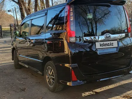 Toyota Noah 2015 года за 12 800 000 тг. в Усть-Каменогорск – фото 2