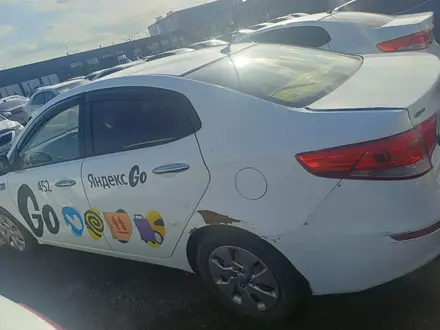 Kia Rio 2015 года за 3 600 000 тг. в Астана – фото 2
