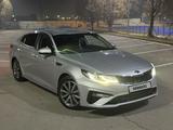 Kia K5 2018 года за 9 500 000 тг. в Алматы