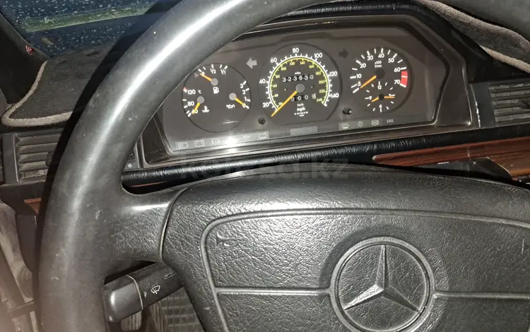 Mercedes-Benz E 220 1993 года за 1 490 000 тг. в Тараз