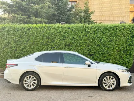 Toyota Camry 2023 года за 16 800 000 тг. в Караганда – фото 2