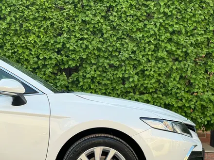 Toyota Camry 2023 года за 16 800 000 тг. в Караганда – фото 3