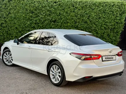 Toyota Camry 2023 года за 16 800 000 тг. в Караганда – фото 4