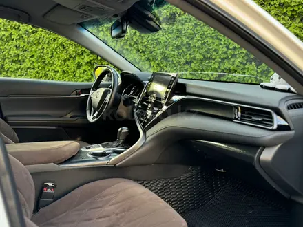 Toyota Camry 2023 года за 16 800 000 тг. в Караганда – фото 9