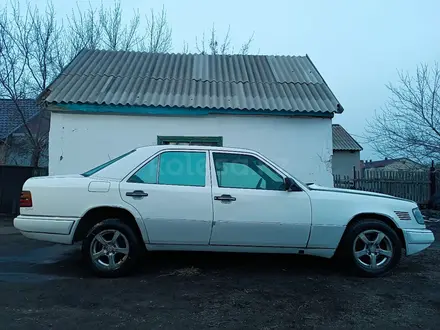 Mercedes-Benz E 250 1994 года за 1 700 000 тг. в Караганда