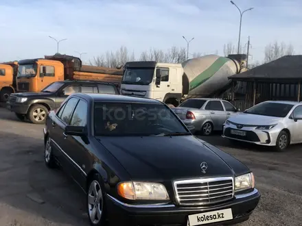 Mercedes-Benz C 280 1995 года за 2 100 000 тг. в Астана – фото 5