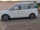 Kia Carnival 2017 годаfor12 700 000 тг. в Шымкент – фото 4